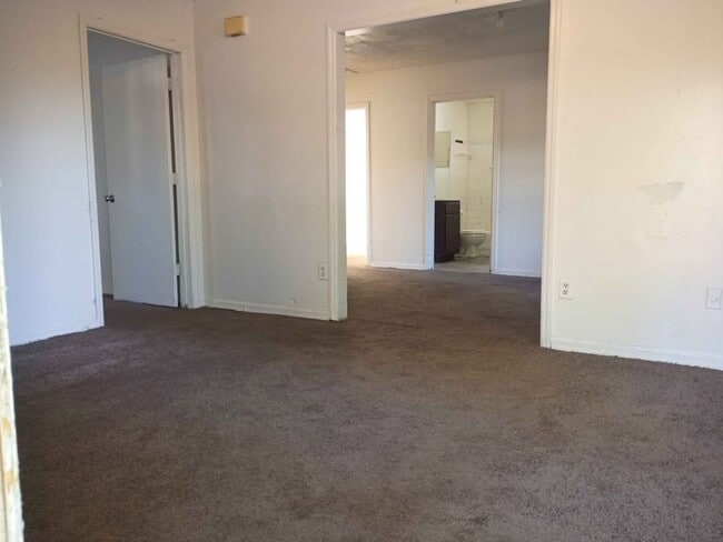 Photo - 705 S Van Buren St