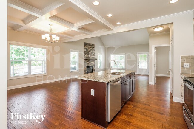Photo - 123 Lansdowne Pl