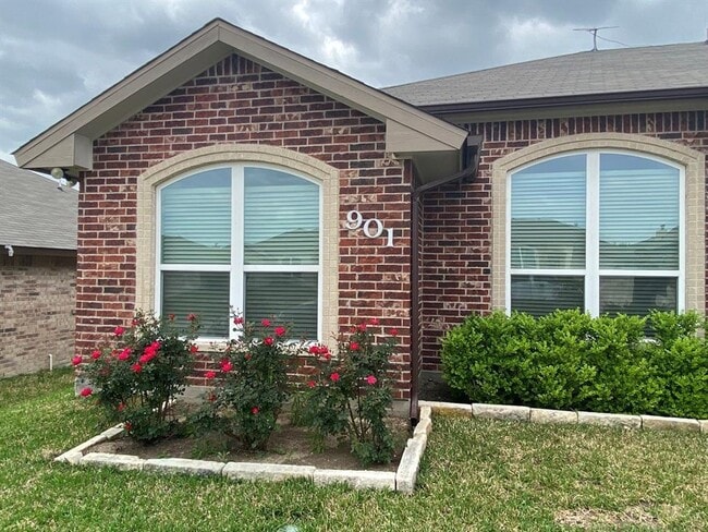 Photo - 901 Kacie Dr