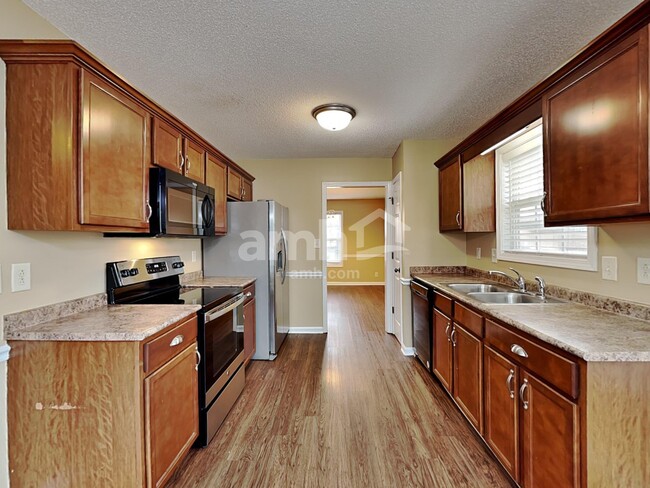 Photo - 3429 Queensbury Rd