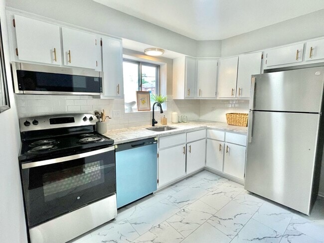 Photo - 5445 Chippewa St Unidad 4A