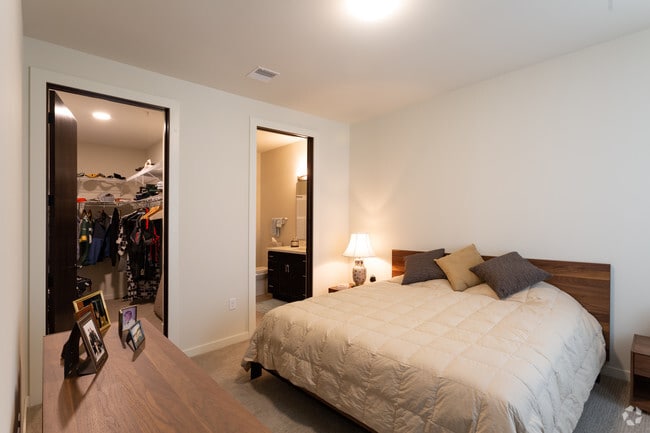 2HAB, 2BA - Bohemian Park