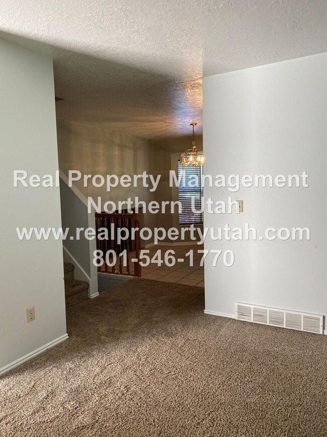 Photo - 5 Bedroom Home In West Point Available Now!