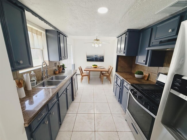 Photo - 9231 Friendship Rd