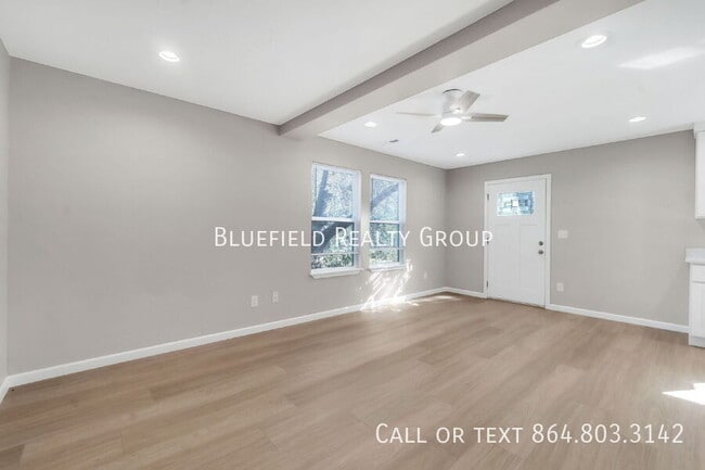 Photo - 253 Woodruff St