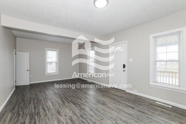 Photo - 1025 W 17th St