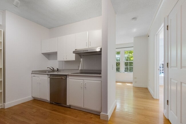 Photo - 534 Beacon St Condo Unit 201