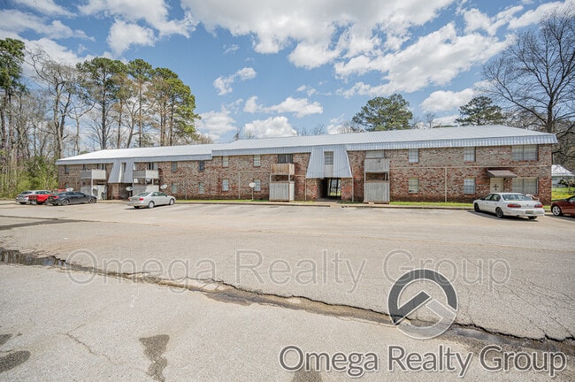 Building Photo - 425 Oakwood Ave Unit Apt 446