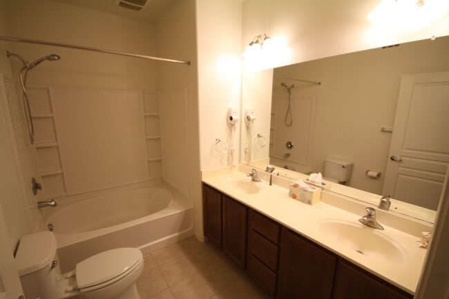 Photo - 3 Bed| 2 Bath | 1526 SF | Private 2 Car Garage | Condominium