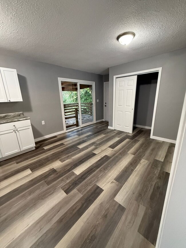 Photo - 3+ bedroom/2 bath house