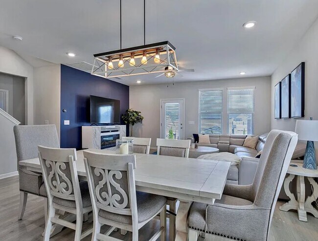 Photo - 5040 Sunflower Ln