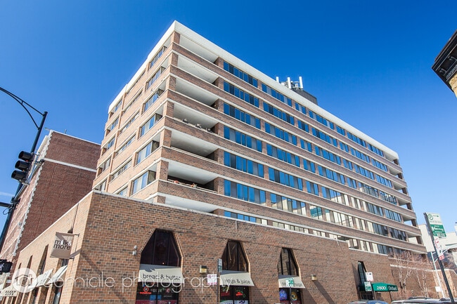 Building Photo - 2800 N Orchard St Unit 403