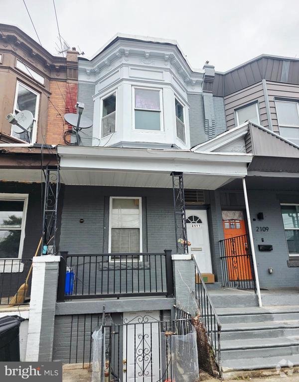 Building Photo - 2111 W Somerset St Rental