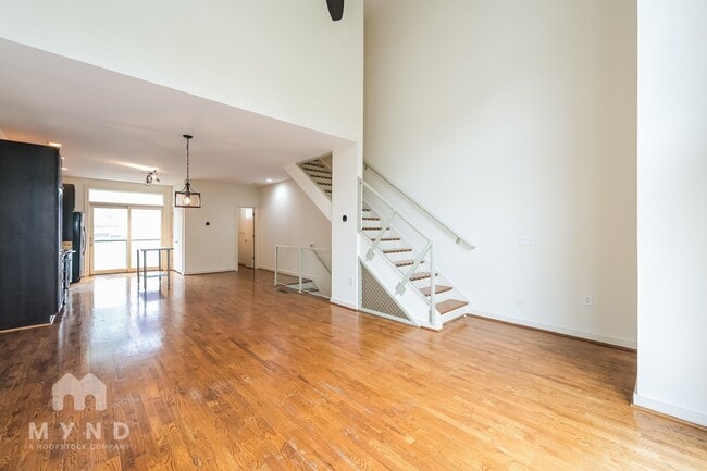 Photo - 1379 Stirling Cir NW