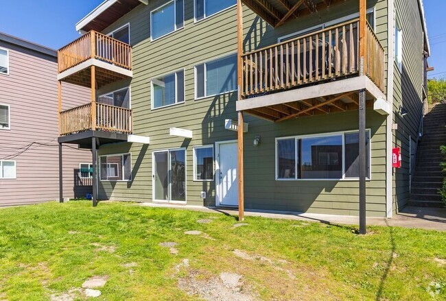 Building Photo - 3405 14th Ave W Unit 3 Rental