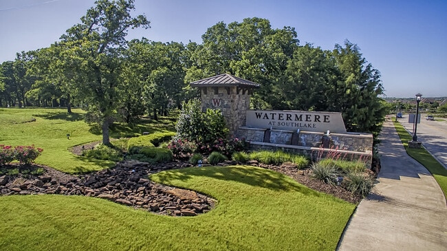 Photo - 301 Watermere Dr