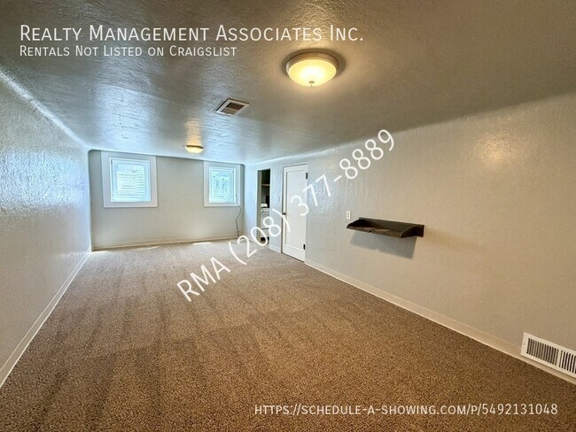 Photo - 123 S Holly St Unit B