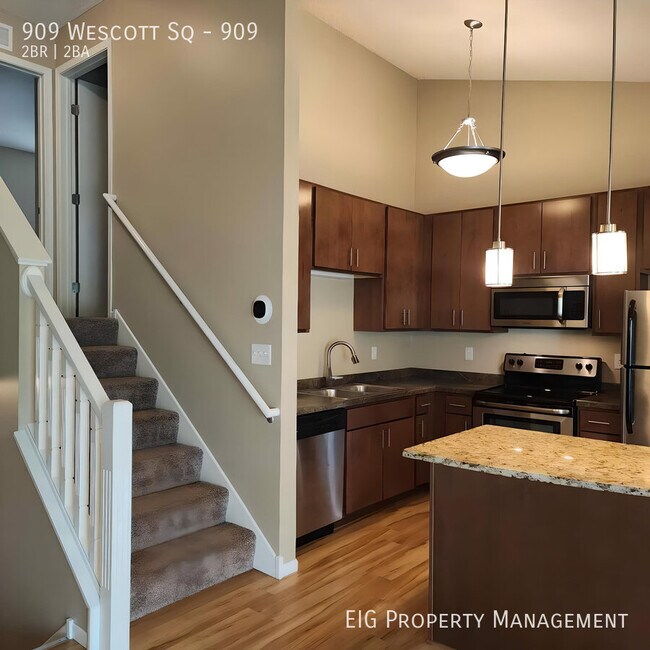 909 Wescott Square Unit 909