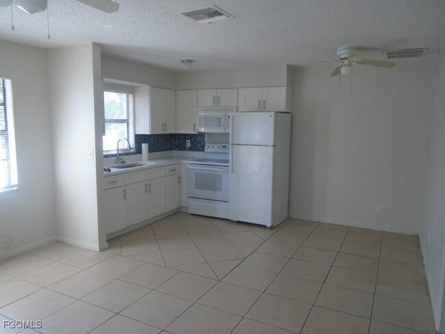 Photo - 306 Hubbard Ave