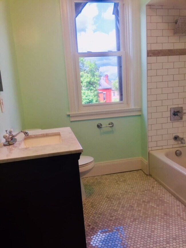 Photo - 5533 Black St Unidad Apt 3