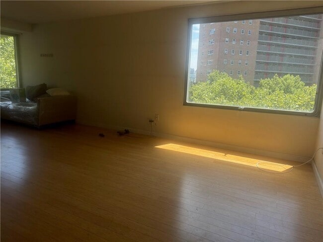 Building Photo - 180 Park Row Unit 7A