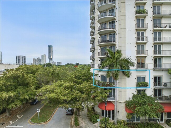 Photo - 2701 SW 3rd Ave Unit 303