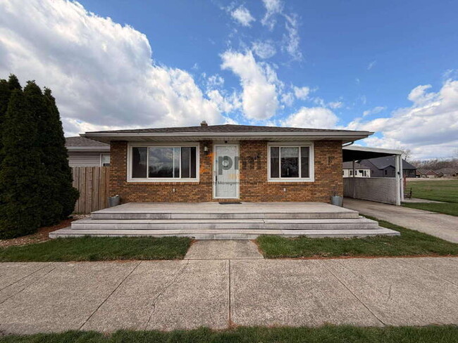 Building Photo - 9546 Gordon Dr