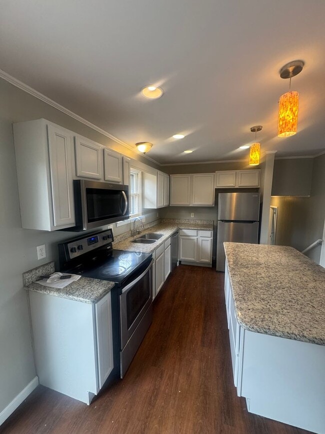 Photo - Gorgeous West Lafayette 4 bedroom Home - New Kitchen, Many Upgrades!