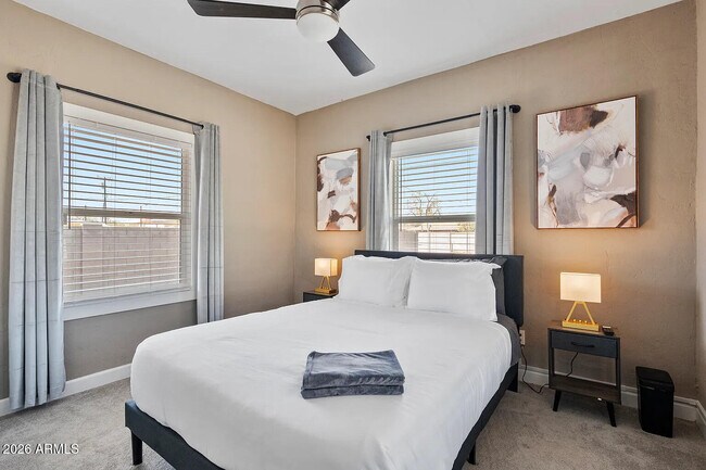 Photo - 1632 E Adams St