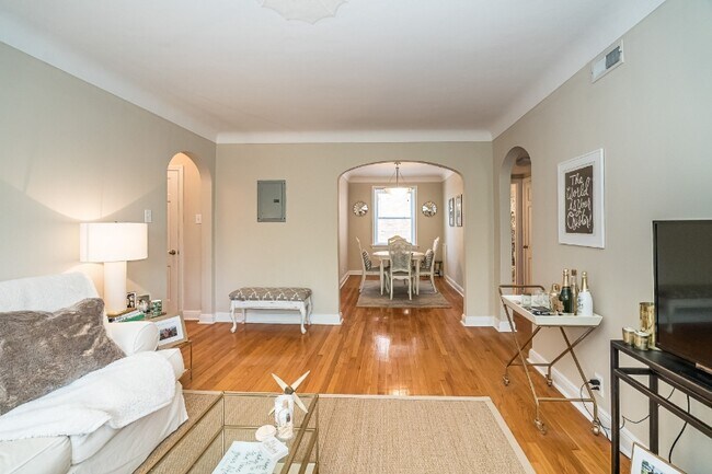 Photo - 7508 Cromwell Dr