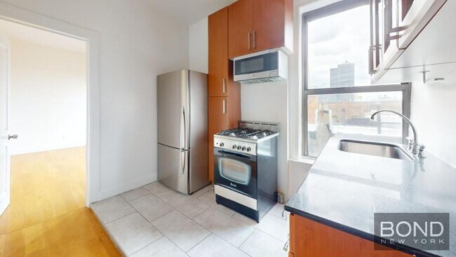 Photo - 229-231 East 12th Street Apartamento Unidad 74