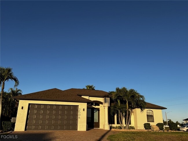 Building Photo - 2506 SW 15th Pl