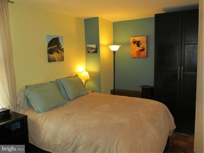 Photo - 1260 21st St NW Unidad 607