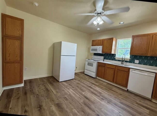 Photo - 1209 Frink St