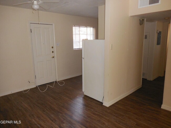 Photo - 701 W Yandell Dr Unit 2