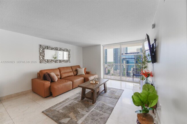 Building Photo - 1200 Brickell Bay Dr Unit 2324