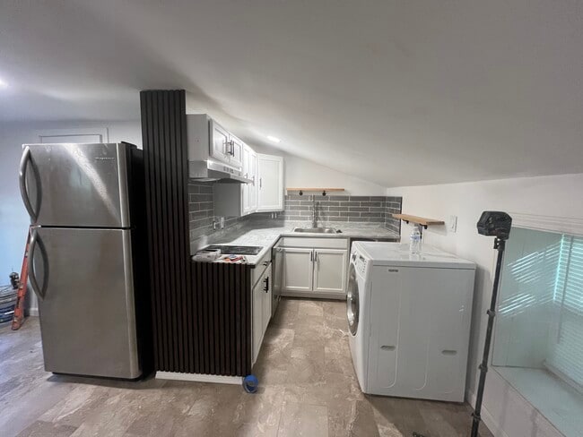 Photo - 138 Randolph St Unit apartment