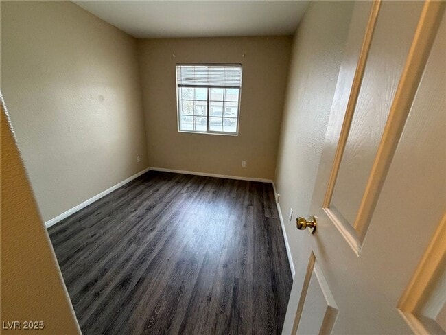 Photo - 4241 Ivory Nut St