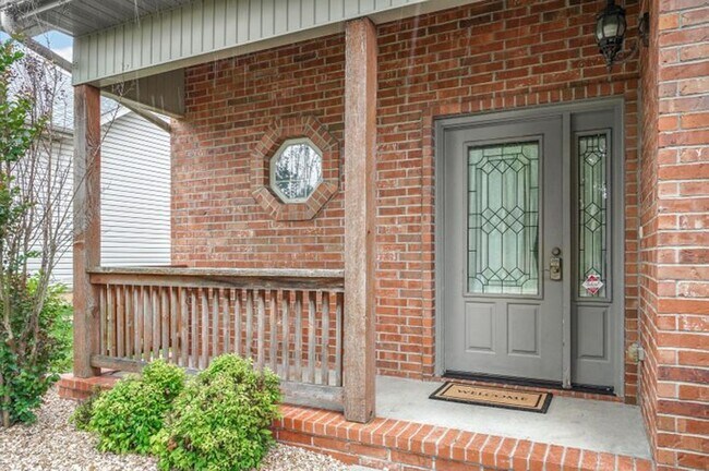 Photo - 1403 W Maplewood St