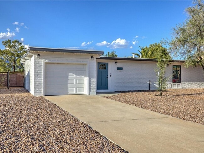 Photo - 8551 E Lee Pl