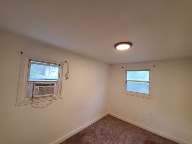 Photo - 2-Bedroom Home with Private Yard – Convenient Albany Location