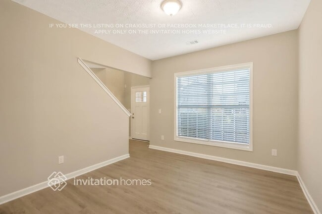 Photo - 212 Winterbury Dr