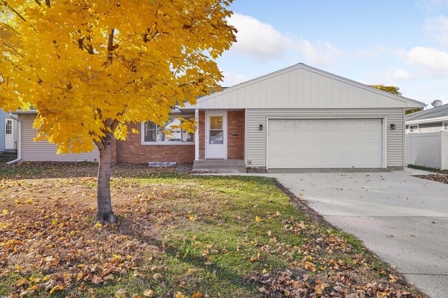 Building Photo - 3845 Douglas Dr N