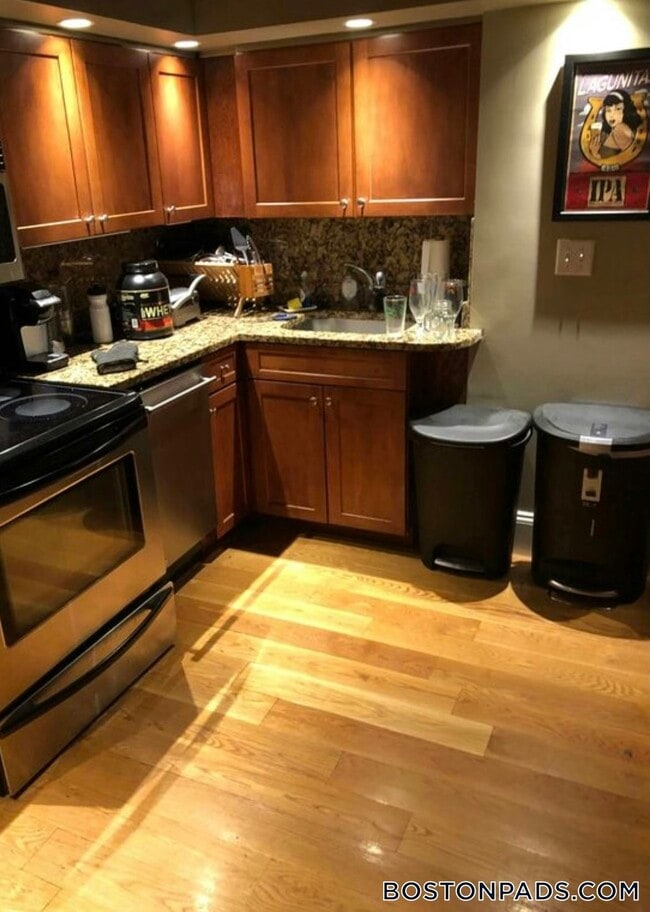 Photo - 113 Beacon St Unidad 2F