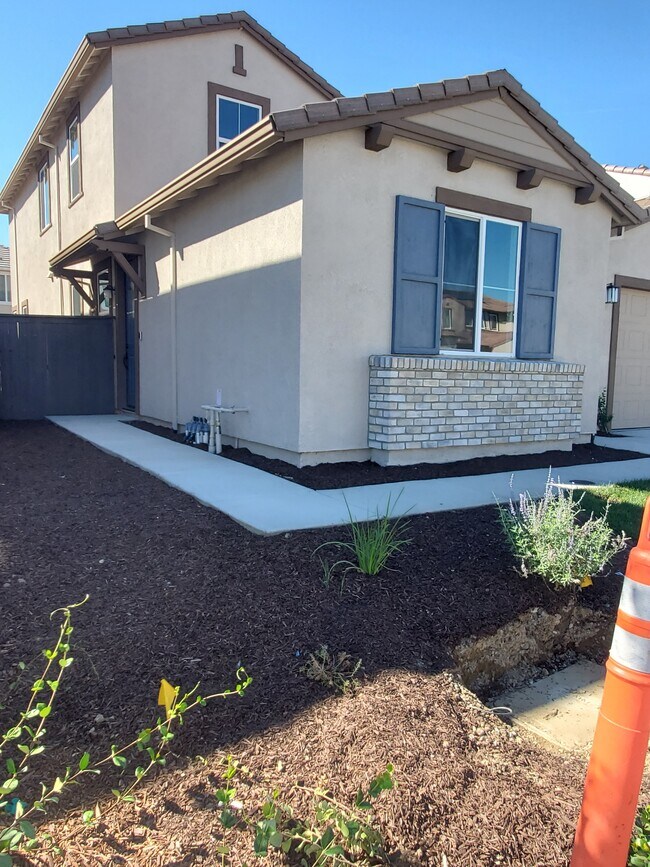 Entrada privada - 5937 Rosalee St