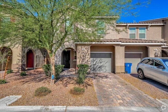Building Photo - Desirable Southwest Townhome: Luxury Living!