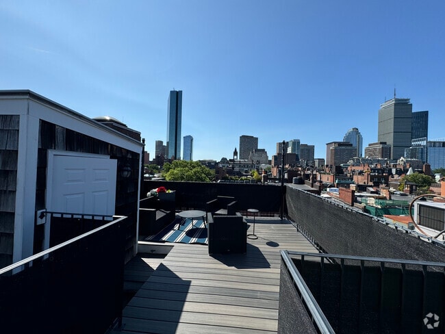 Building Photo - 265 Beacon St Unit 5 Rental
