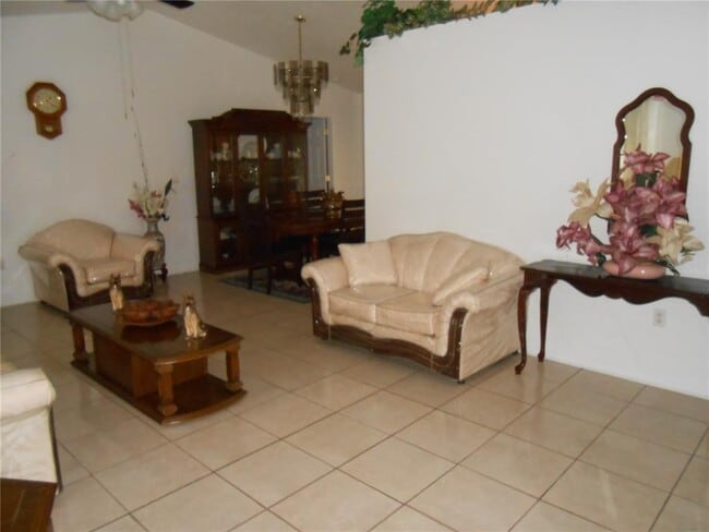 Photo - 21239 Gaylord Ave