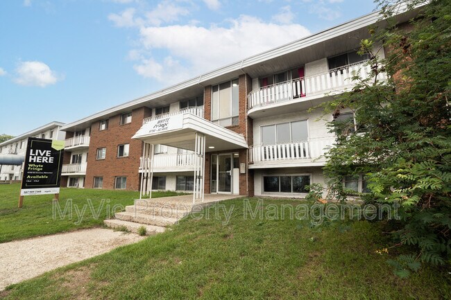 Photo - 9750-9782 82 Ave NW Unit One Bed