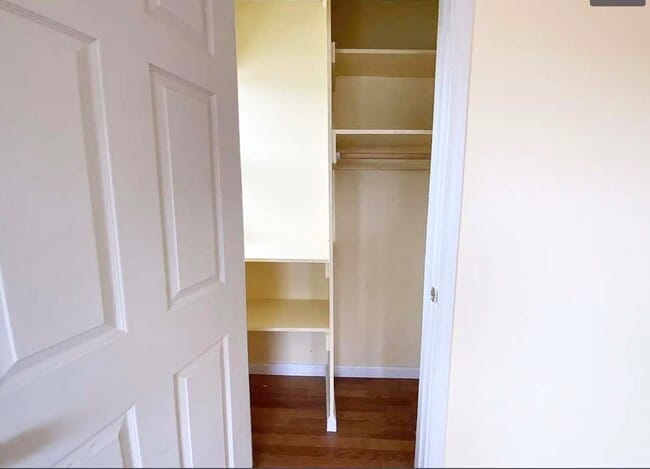 Photo - 221 Sterrett St